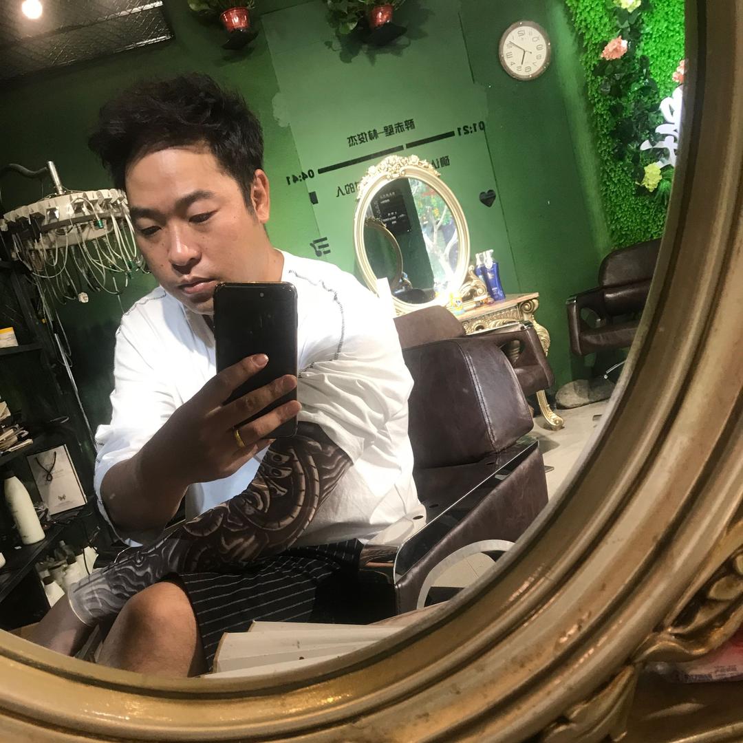 东川区名姿发艺设计工作室