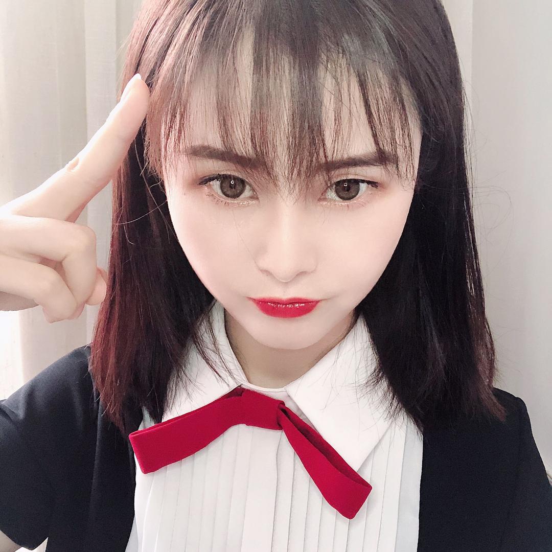 hou啊月