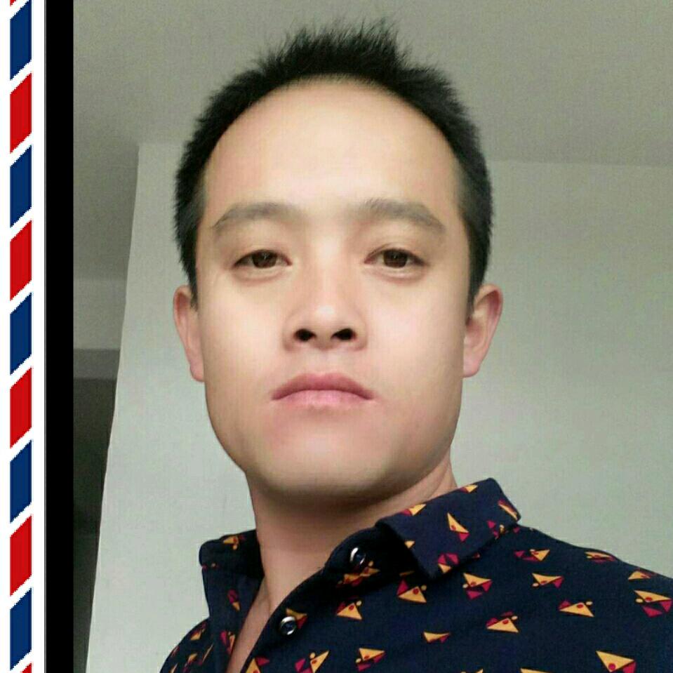 男人像狼，张敬煌