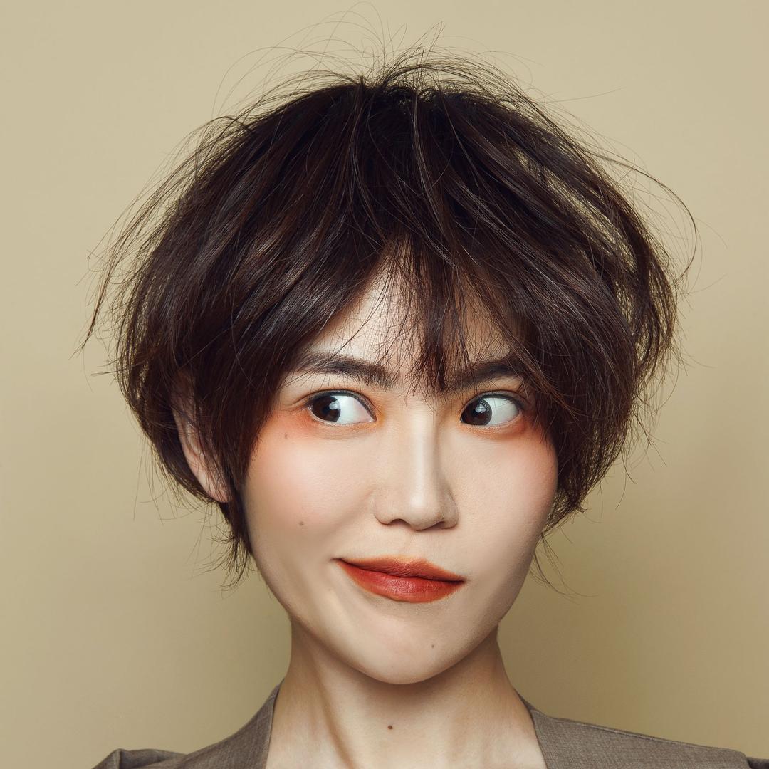 主持人金源倩