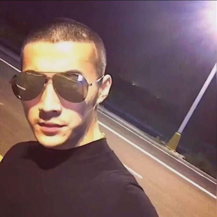 人红是非多