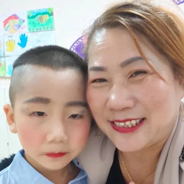 红玫瑰每天12点半一6点半开播