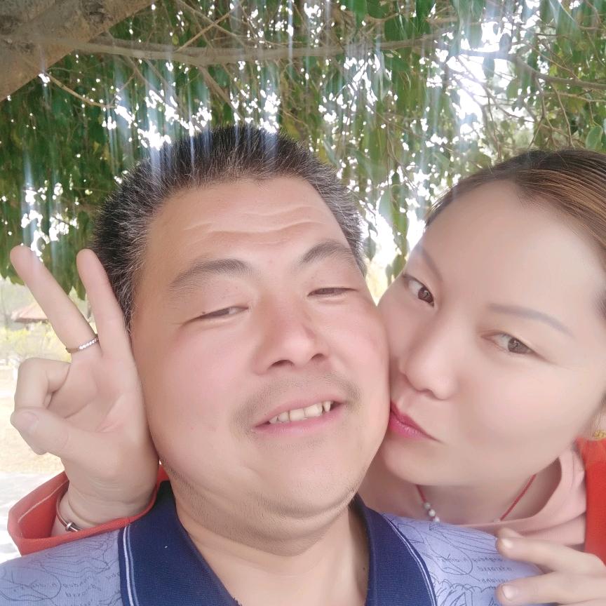 开心的老男人