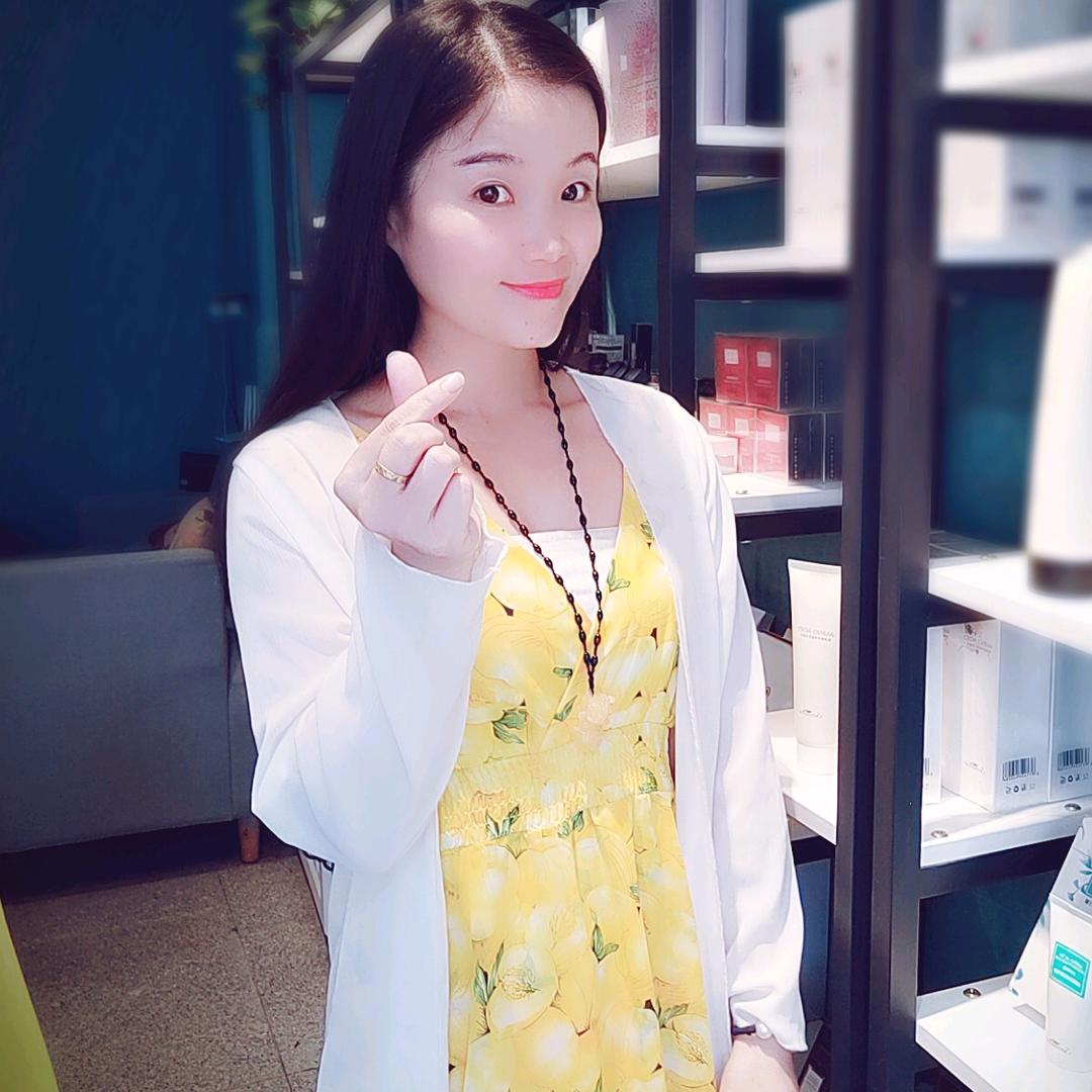 小芈栖花里陆川龙腾日化美妆店