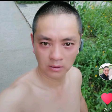 郫都区，孙刚刚