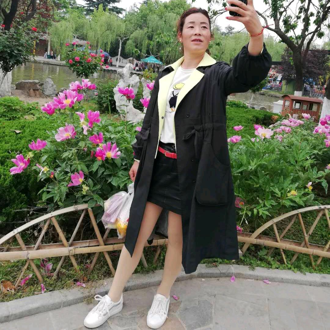 逆光下的微笑～