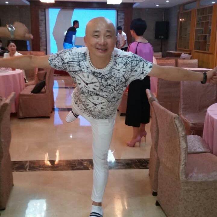 新疆程佩斯（新疆著名笑星）单身