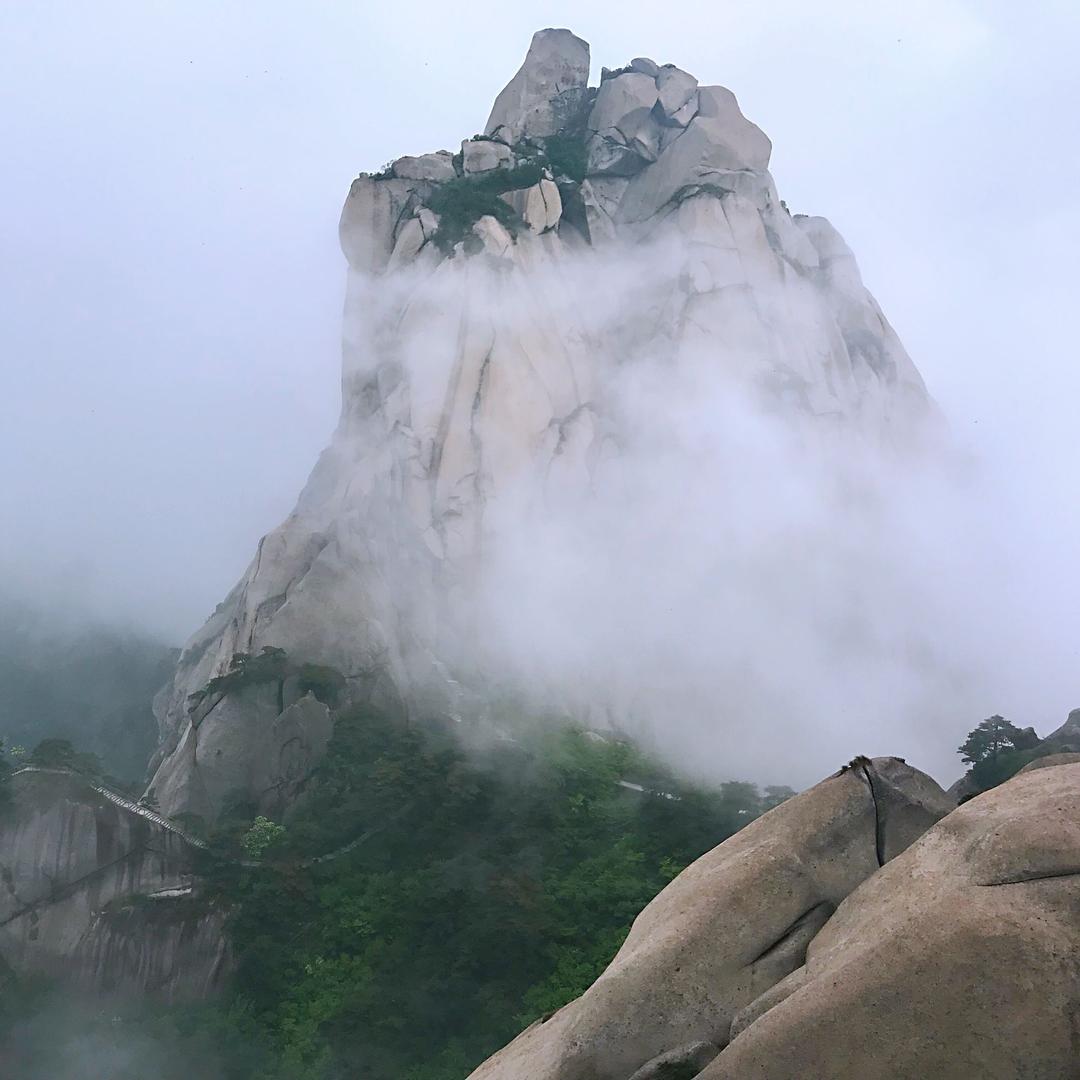 外面在下雨