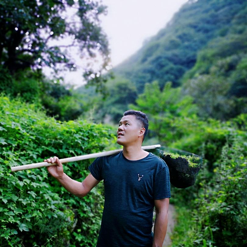 依山客栈，猛子