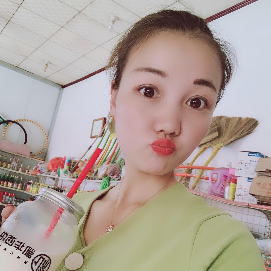 -小牙妹-