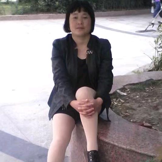 罗丽