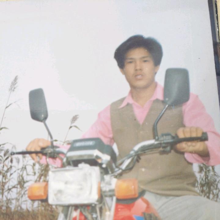 辉