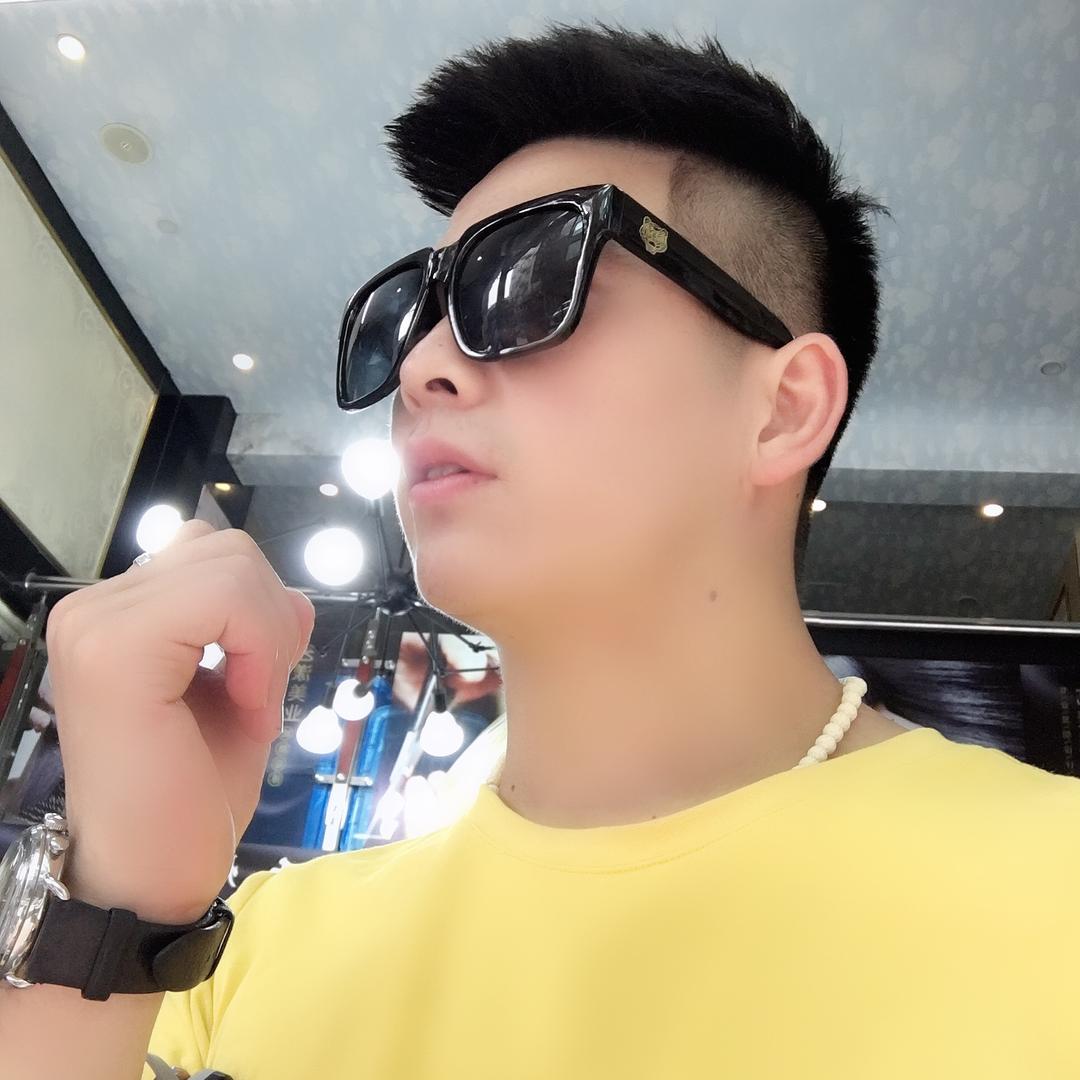 生鲜(ง •̀_•́)ง小健