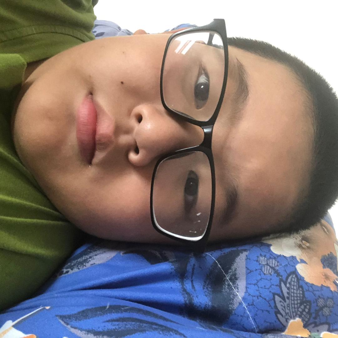 来连英