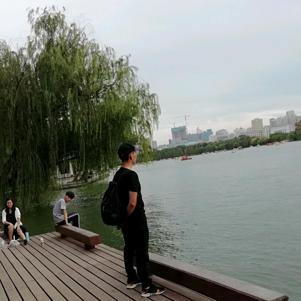 人间一凡夫，闫