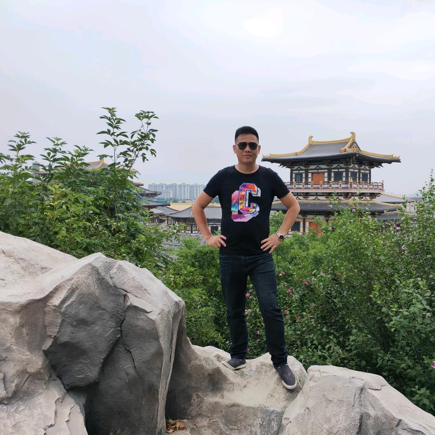 易杰