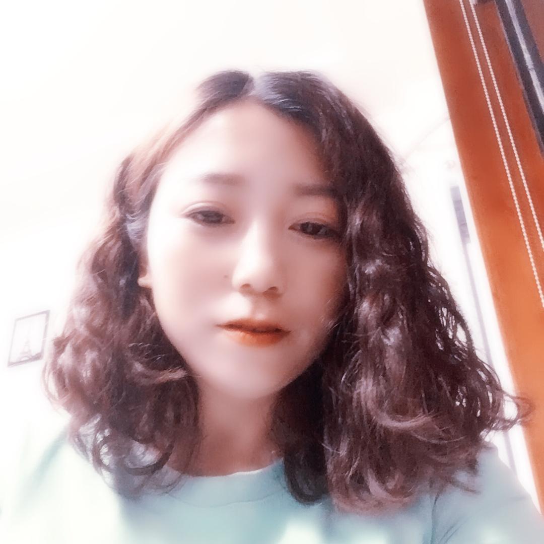 嘴角的樱桃汁