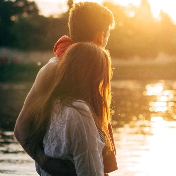 “耳東”  先生