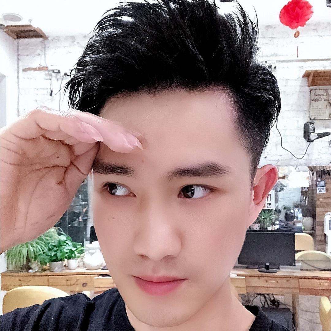 广南北木秀烫染沙龙