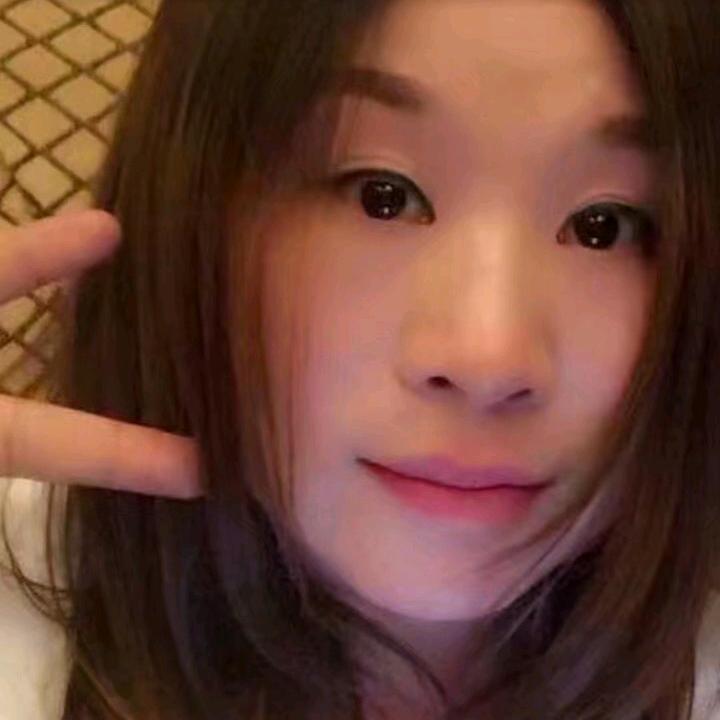 红伟服装批发羽绒服