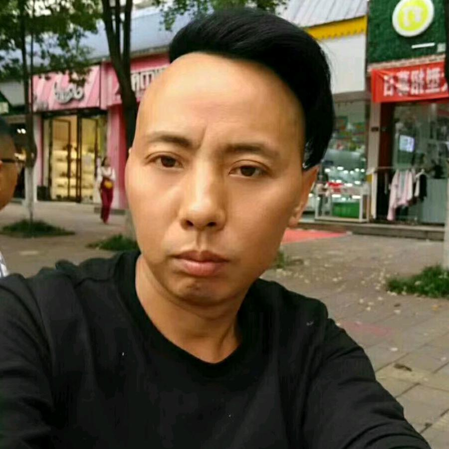 二两白酒笑看人生