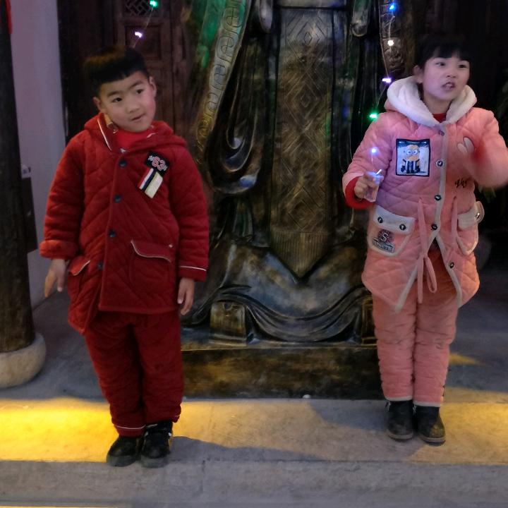 新新家庭农场收购小麦，稻谷〉