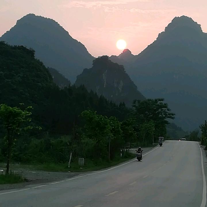 紫色晚霞