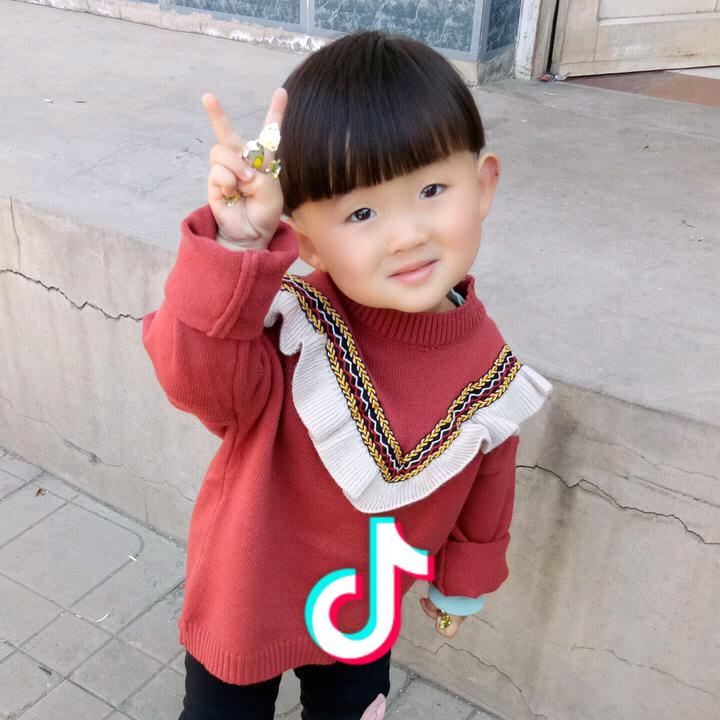 为梦想而努力的美发人