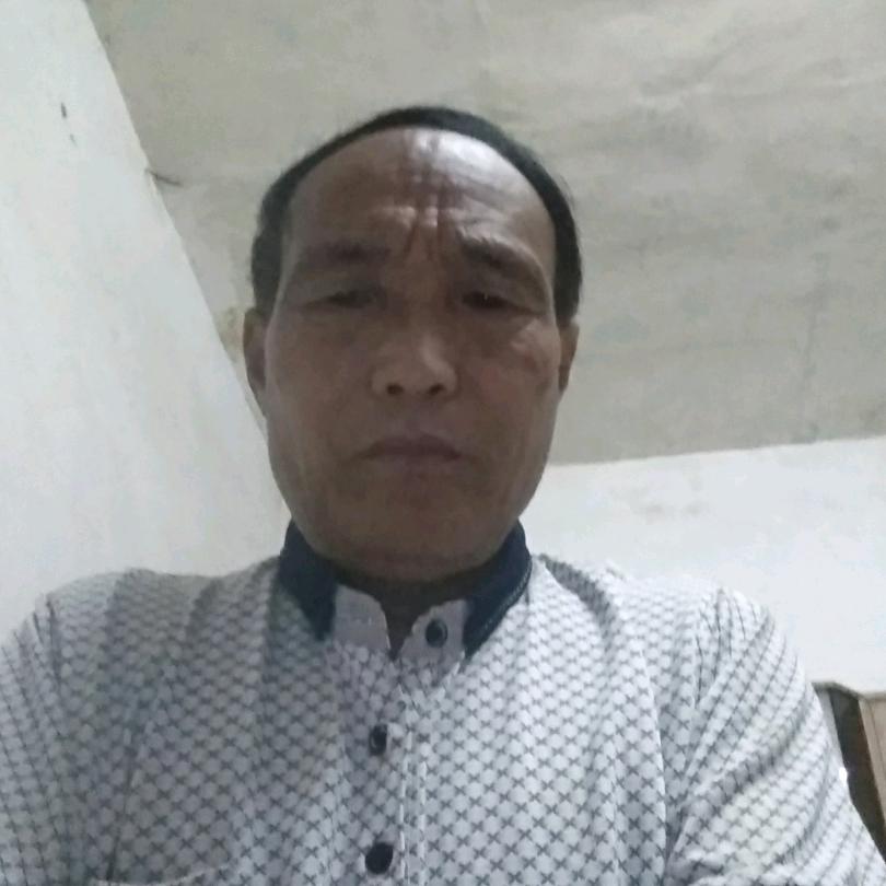 栋
