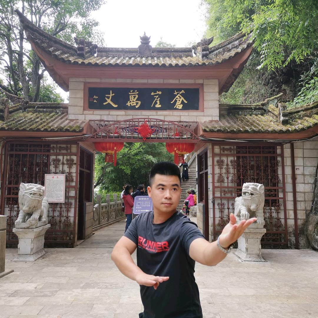东方南北文武学校——曾教练