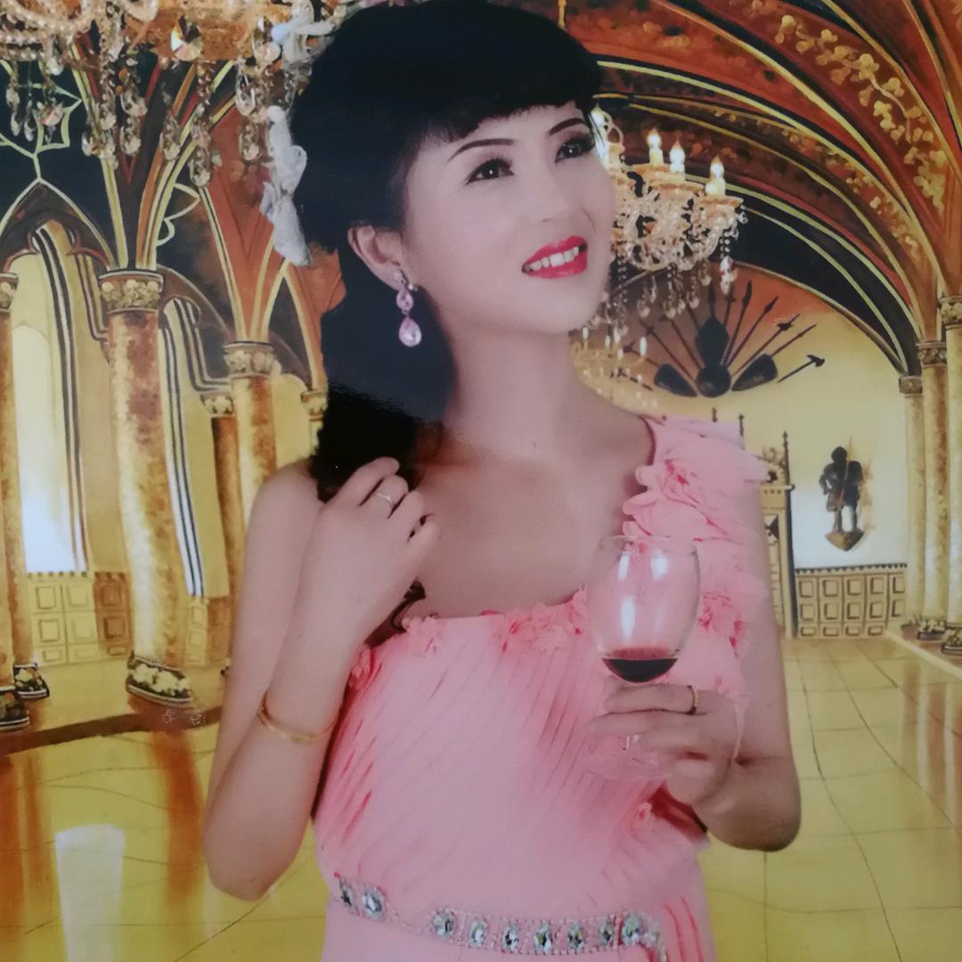 英子💃