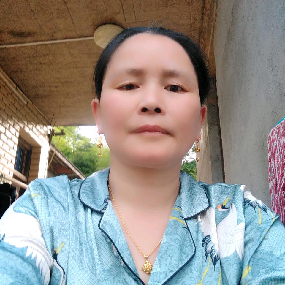 阿莲