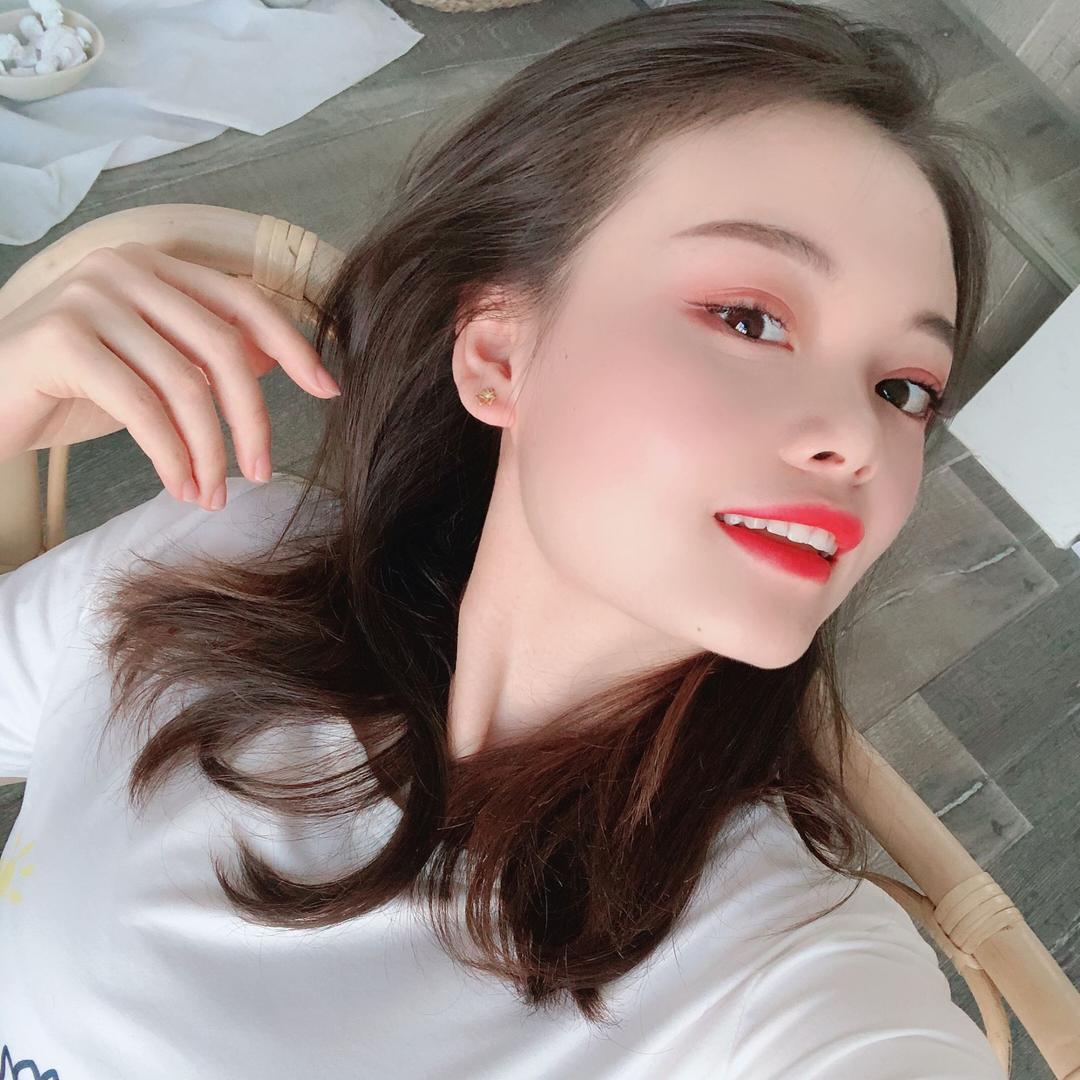 禾泽装饰公司-小姐姐