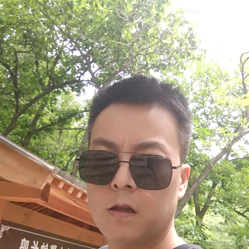 A发光费电