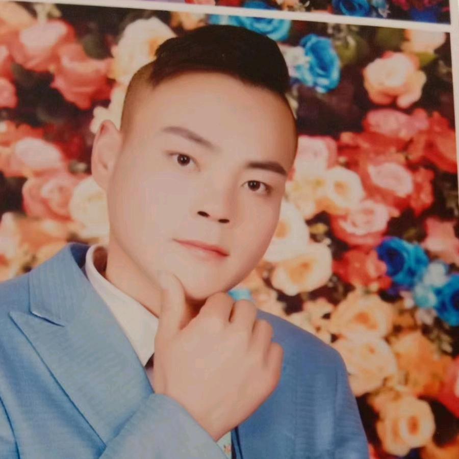 秋叶黄了，心碎了。💔 💘