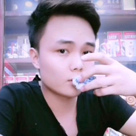 陈陈陈_