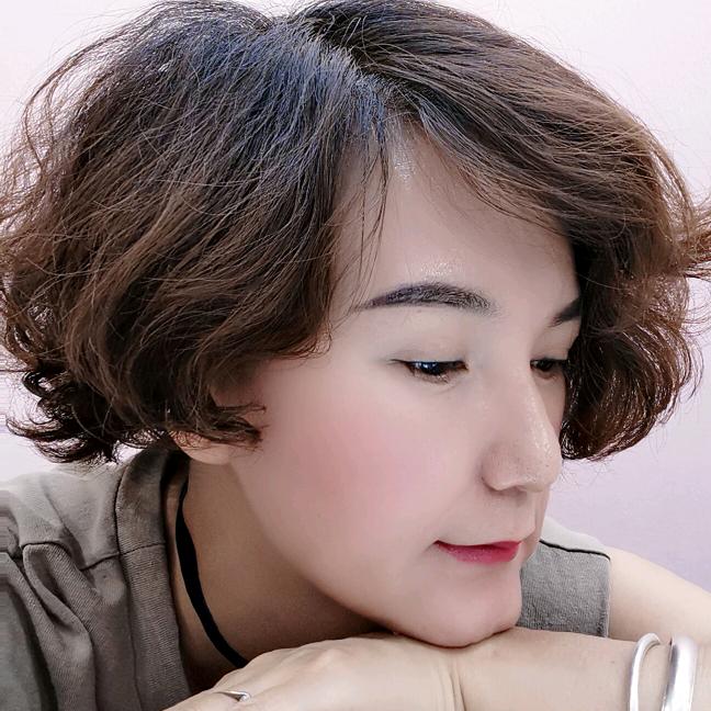 海燕  品味女装（东方巴黎豪客来楼下1