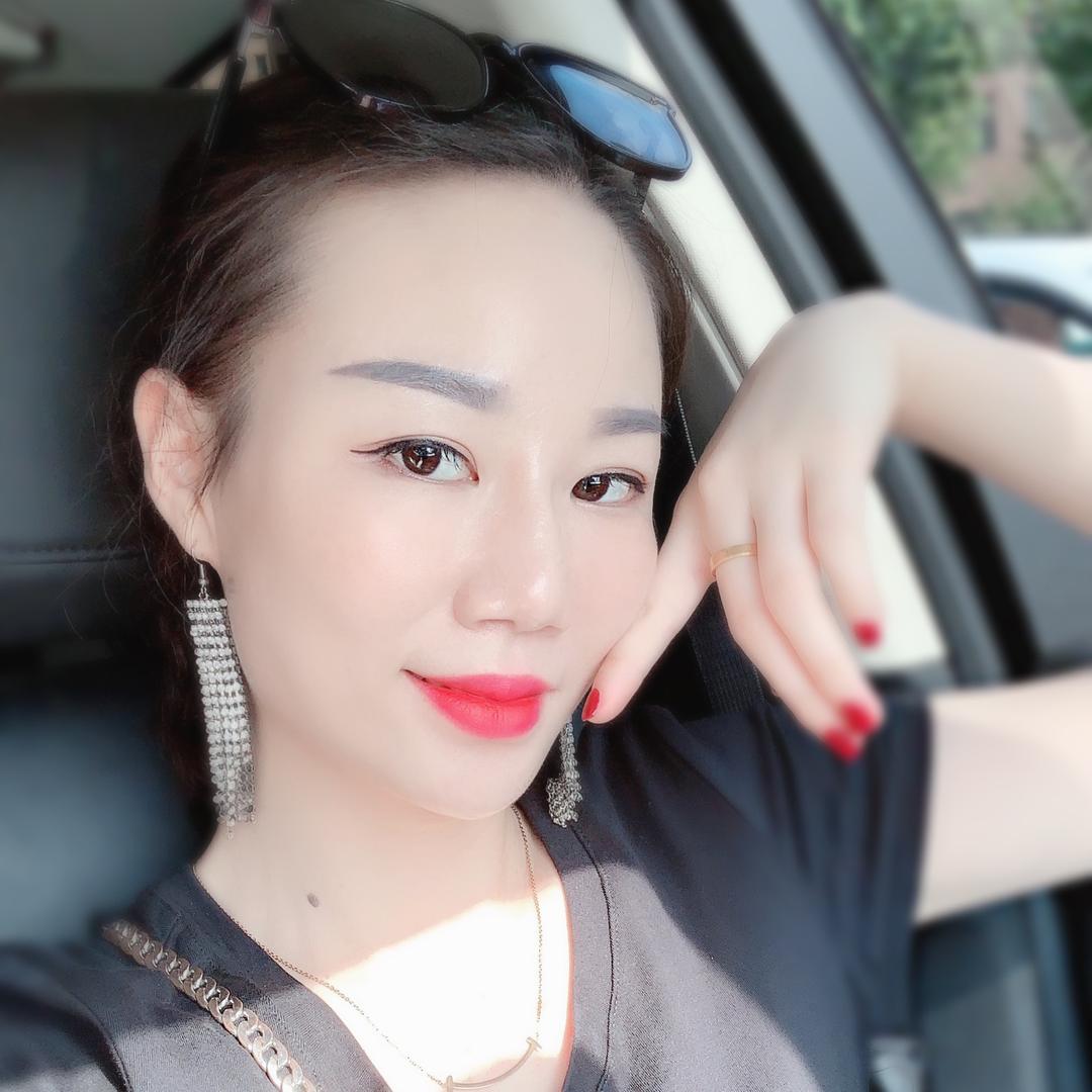 息县好莱屋玲子服装店