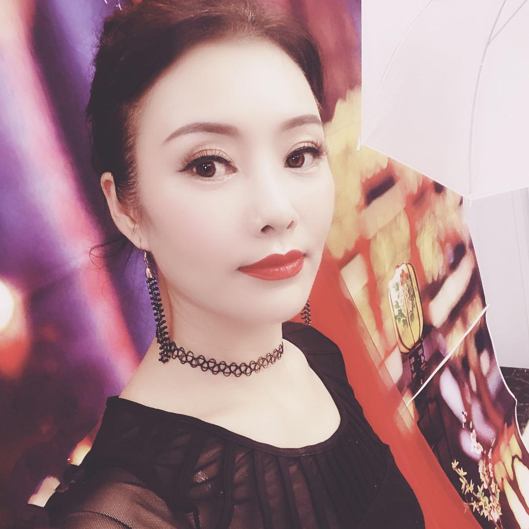 霞秀美颜美容院