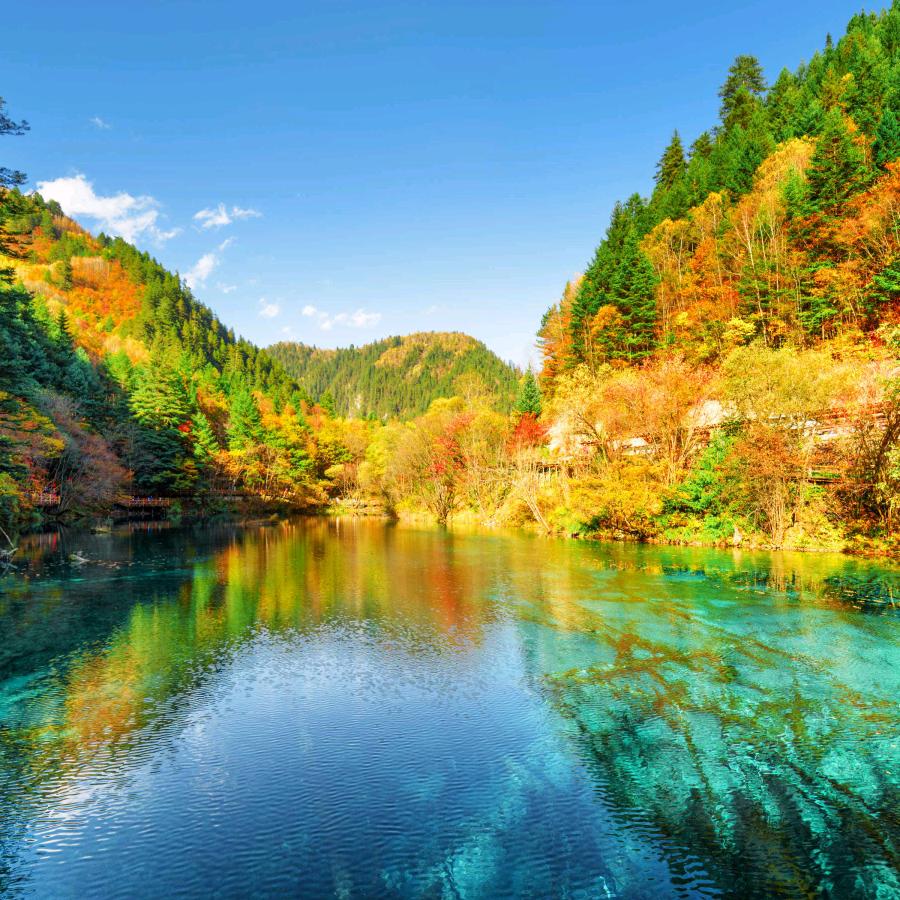 山青水绿