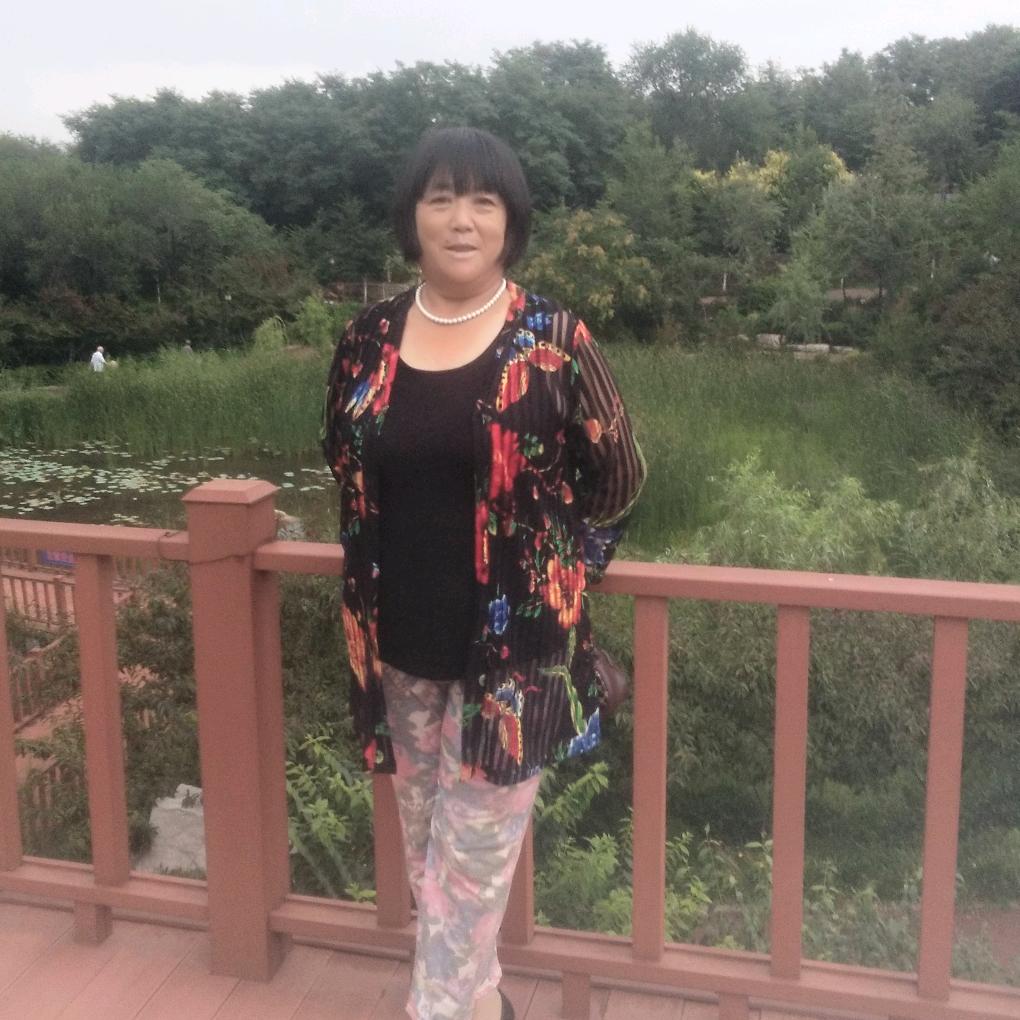 爱跳舞💃的美女💋