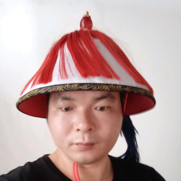 陈。龙:“r。。。“