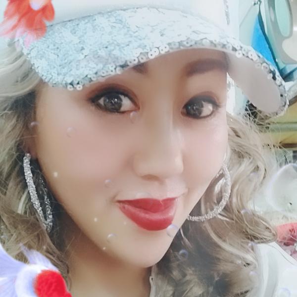 露水河黑李子菜店李姐