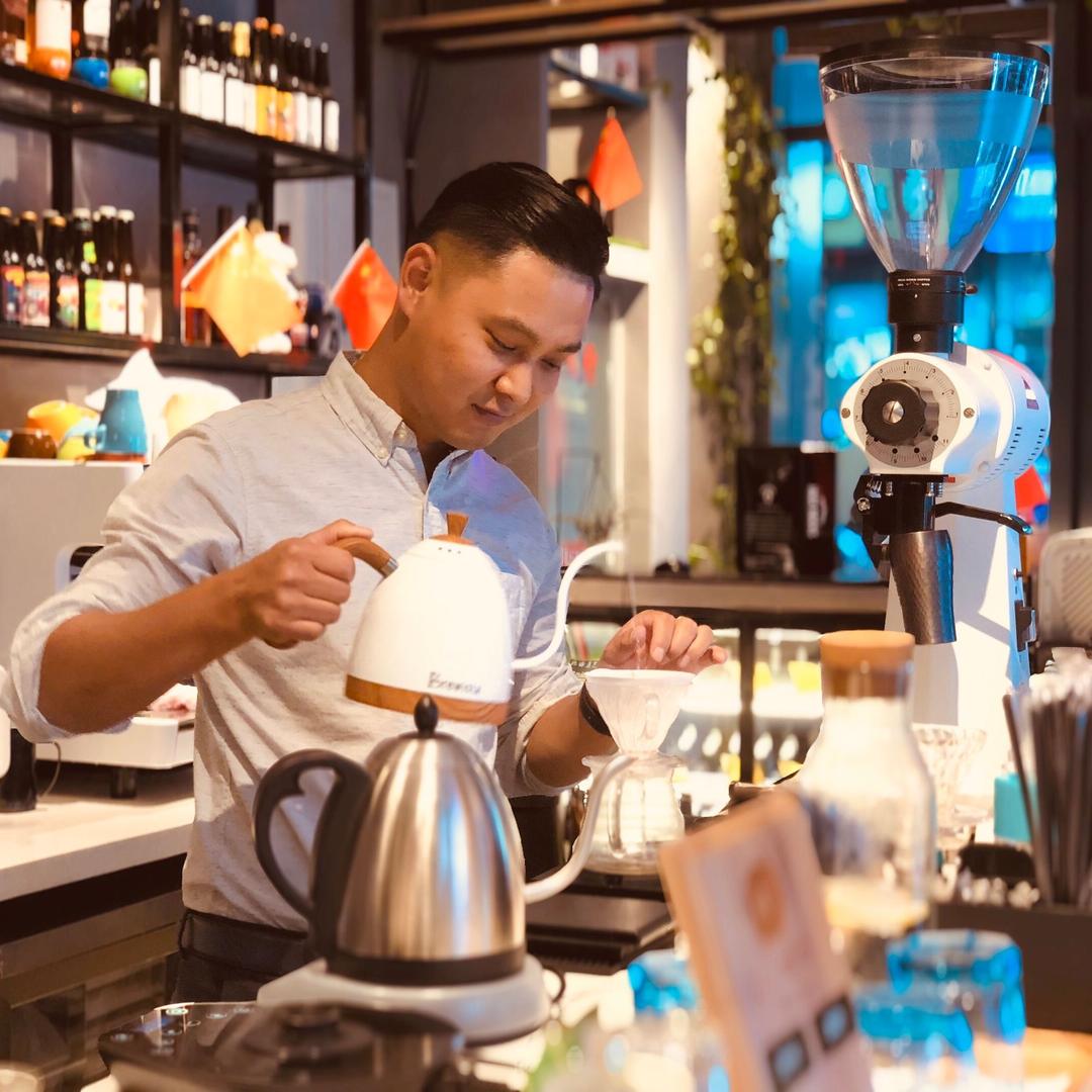 Mr_小海（咖啡、滑雪培训）