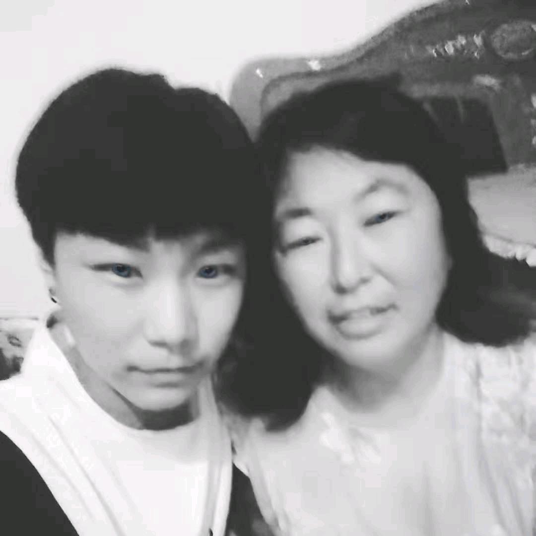 😂😂李霞