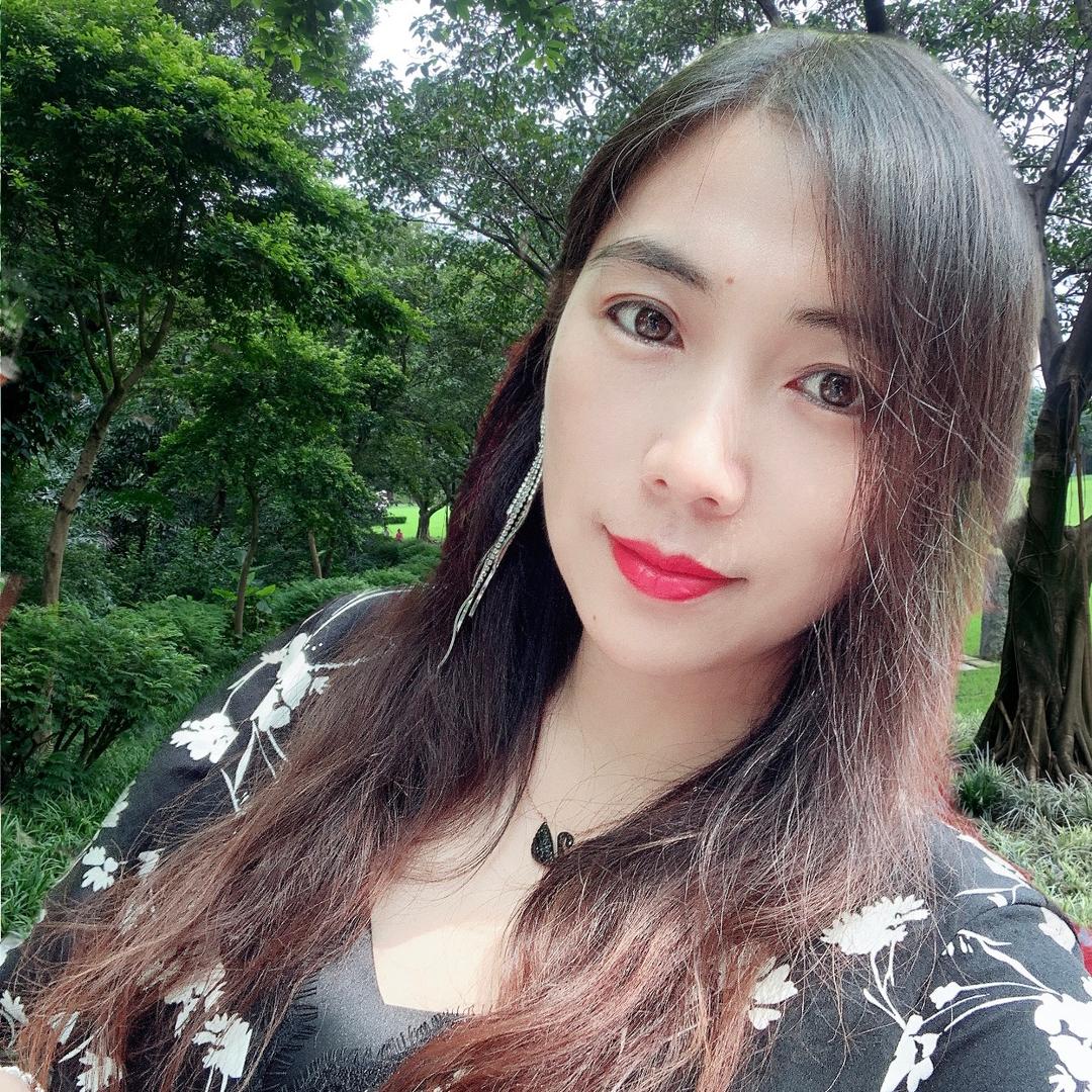 莉莉