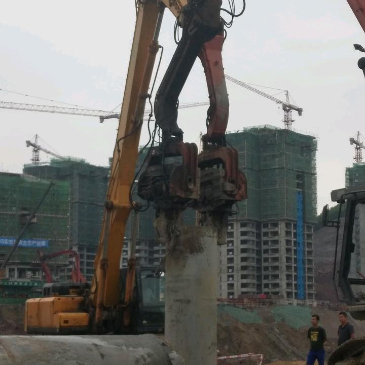 旋挖方桩张海业