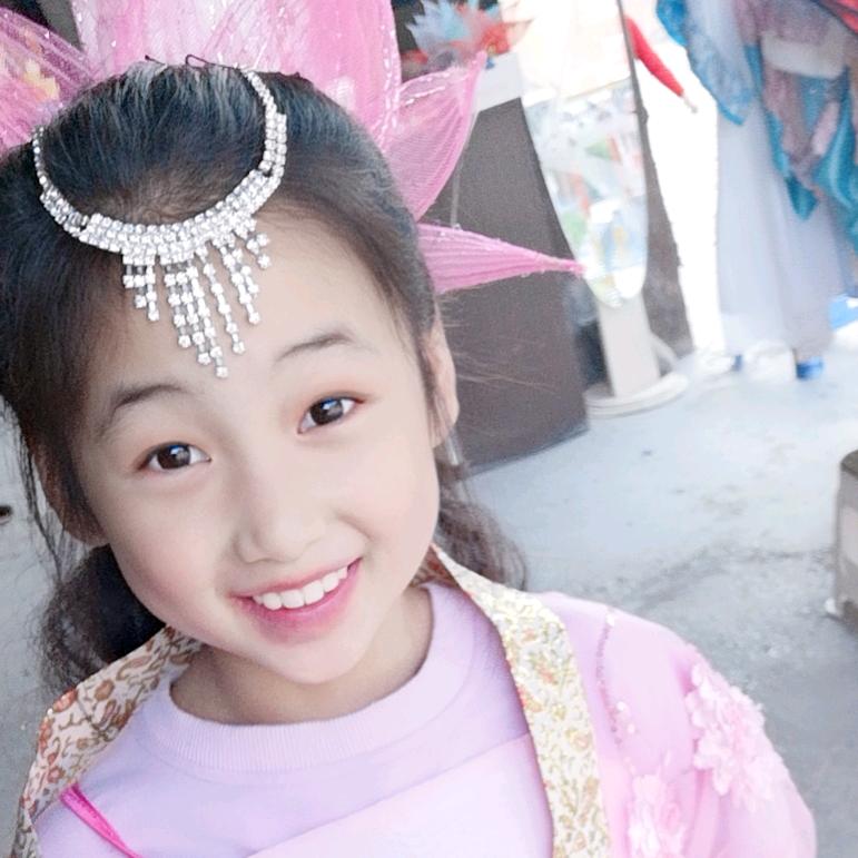 爱吃伏汁酒的罗俊青