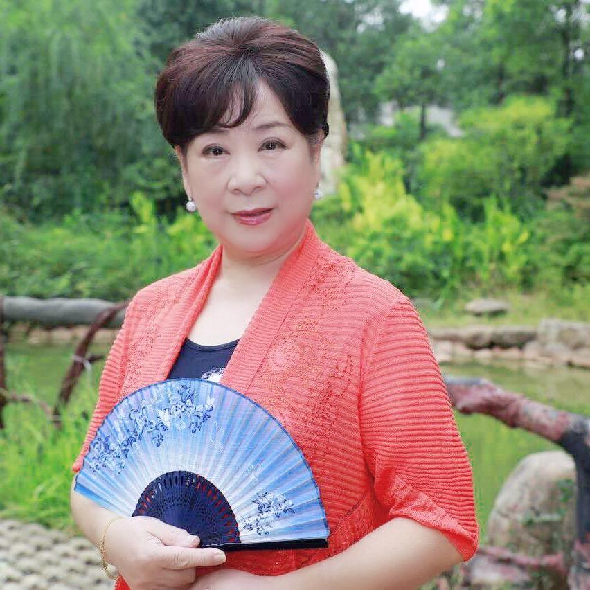 李小嘉