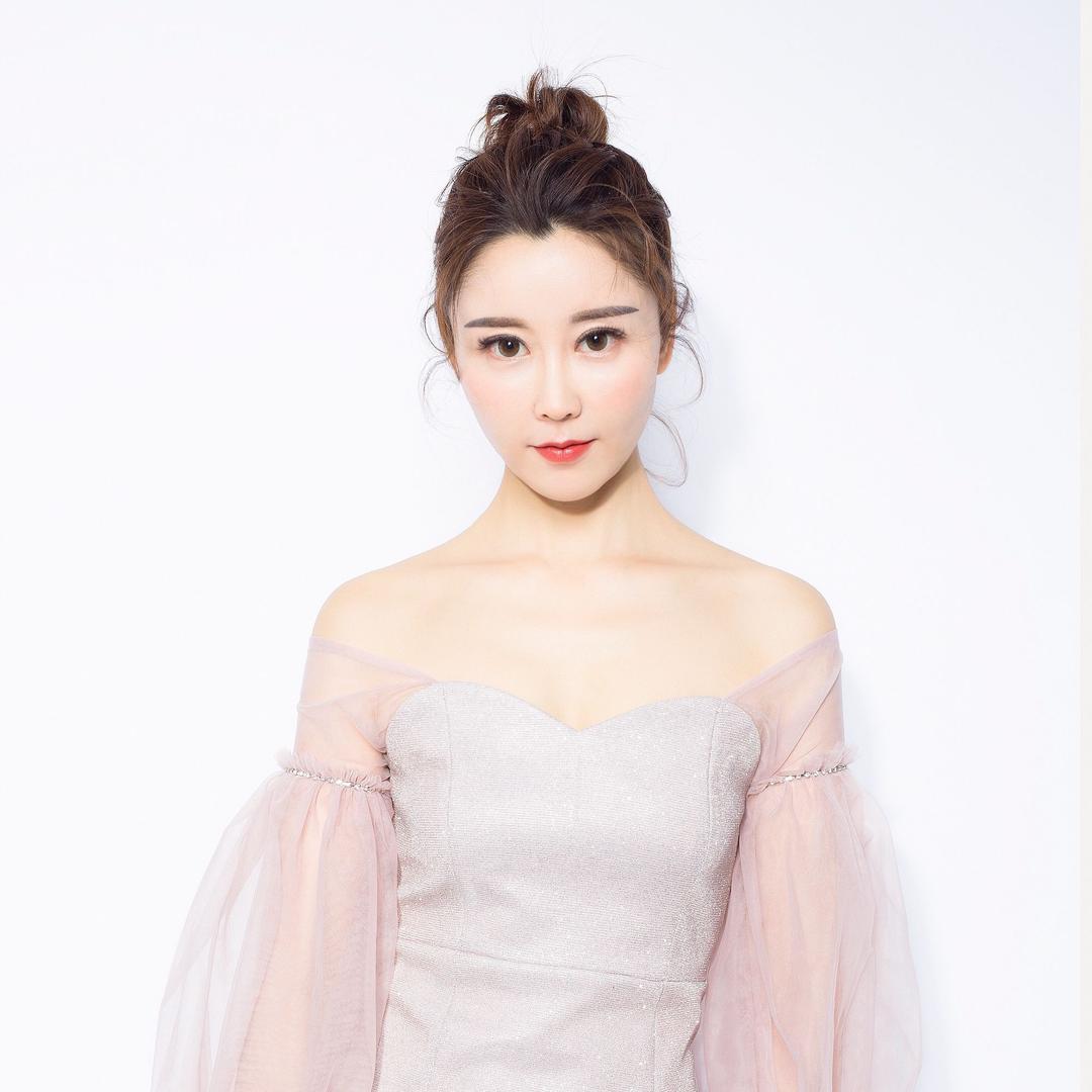 纽村韩莓没